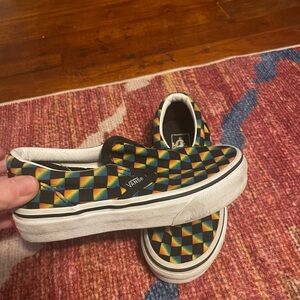 Vans off the wall rainbow. Toddler 11
